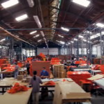 neo-pack-displays-fabrica-vermelho-displaydechao